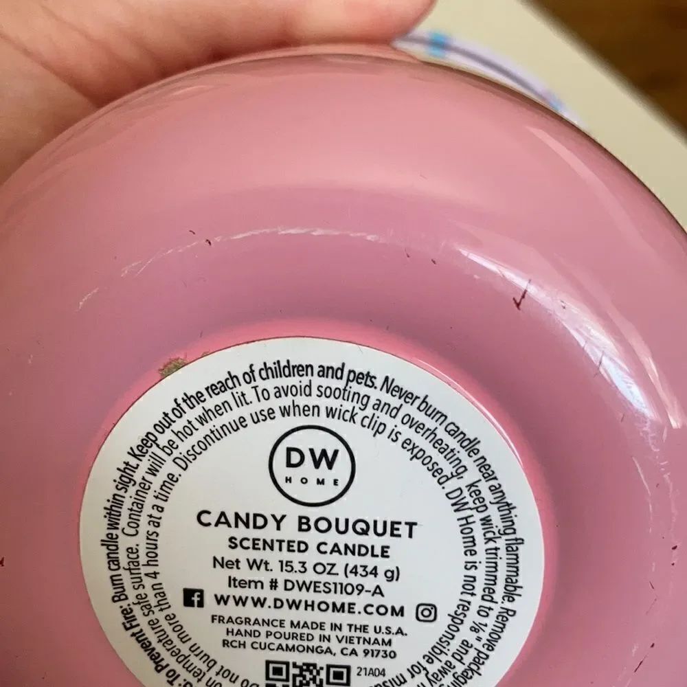 DW Home Hand Poured Candle Candy Bouquet - Picture 5 of 5